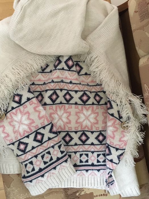 Poncho cu gluga pentru fete