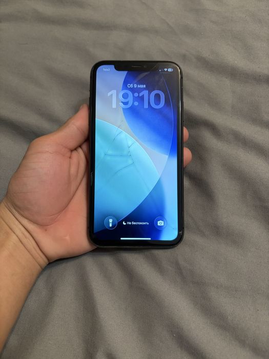 iPhone 11 хорошом состаяние