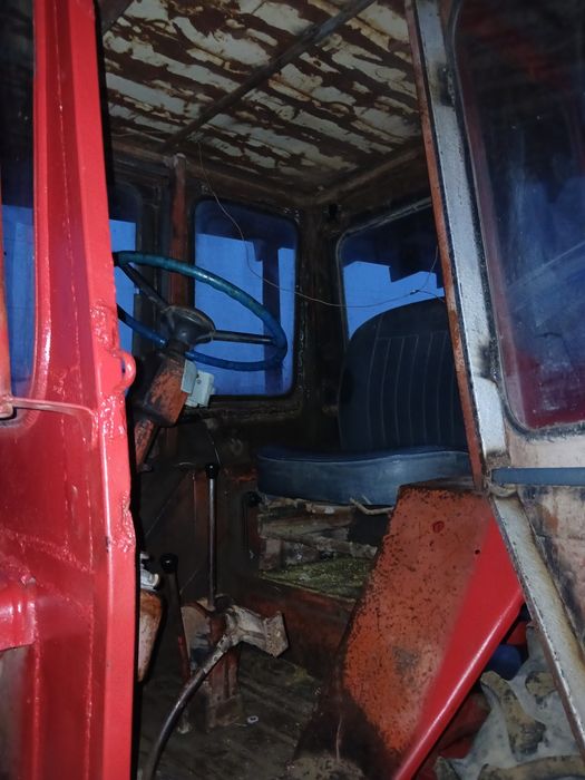 Traktor t25 sotiladi