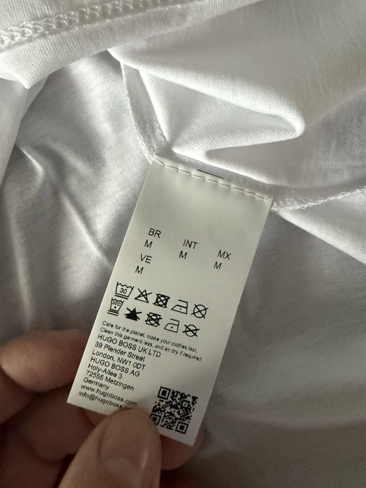 Hugo Dero tricou barbati culoare alb logo mic marimea M nou original