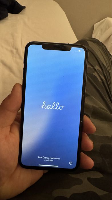 iPhone 11 Pro Max Display Defect