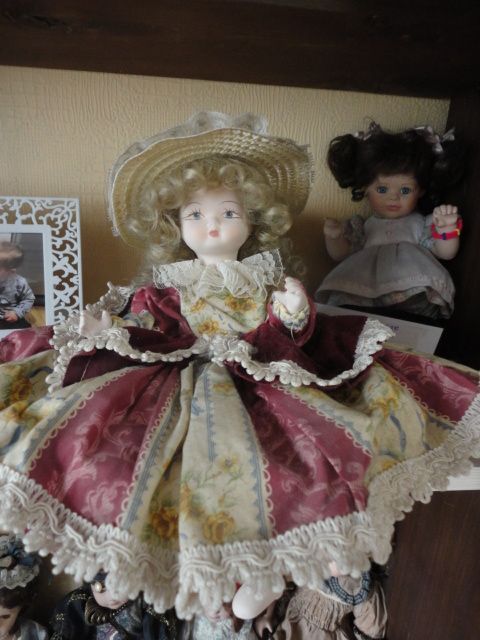 Порцеланови кукли