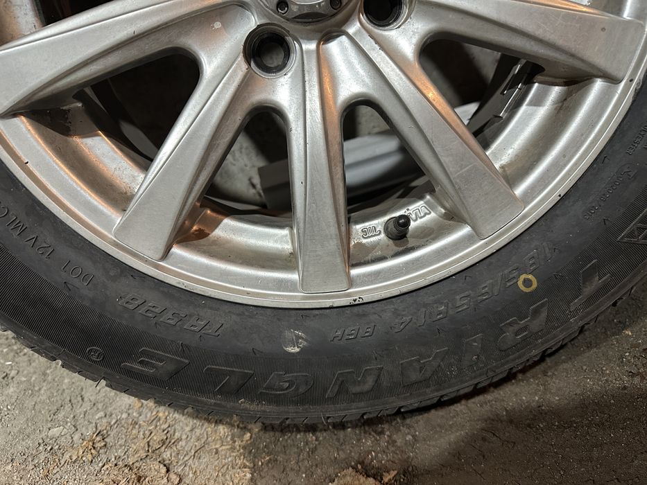 Летняя резина на легкосплавных  дисках