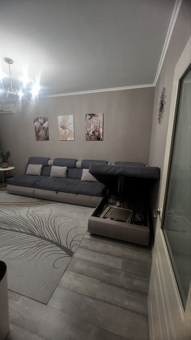 Продам модульный диван 3.7*1.7