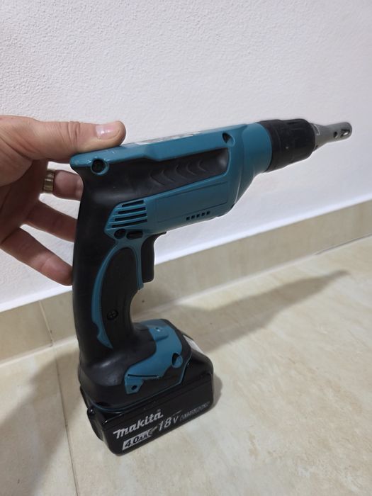 Autofiletanta mașină de înșurubat Makita pentru rigips DFS 451 Z