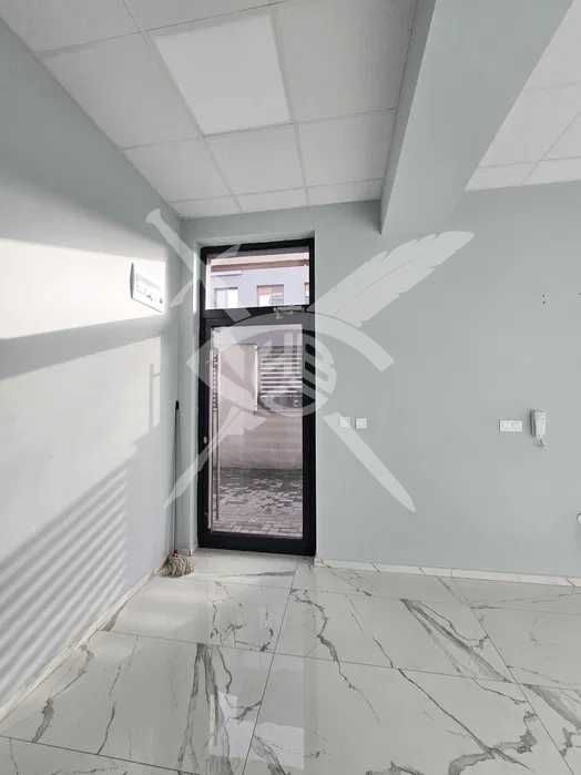 Дава се под наем Офис в Асеновград - 38 кв.м за 298.86 € - Снимка #5