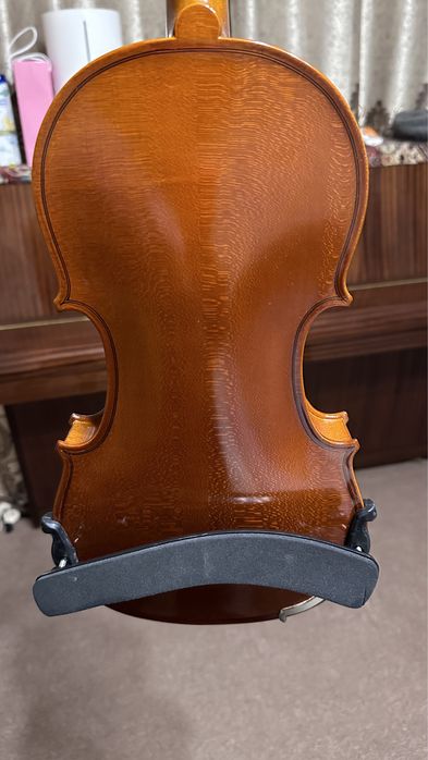 Продам скрипку 4/4 Yamaha срочно!