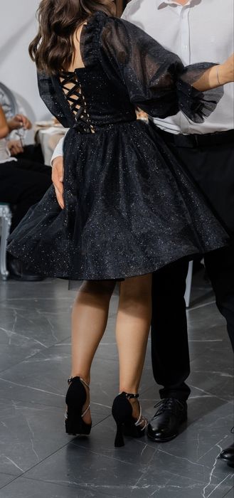 Rochie Neagră Elegantă – Purtată o Singură Dată, ca Nouă!