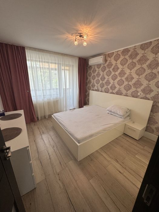 Inchiriez apartament cu 3 camere Alexandru Cel Bun