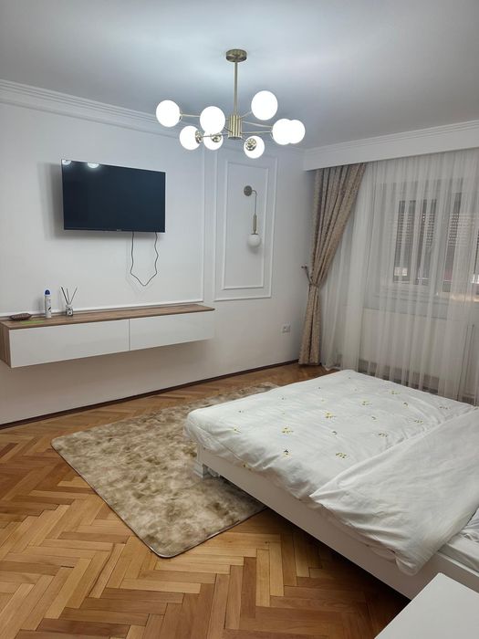 Apartament foarte spațios, 1 camera, 47 mp, zona Tineretului
