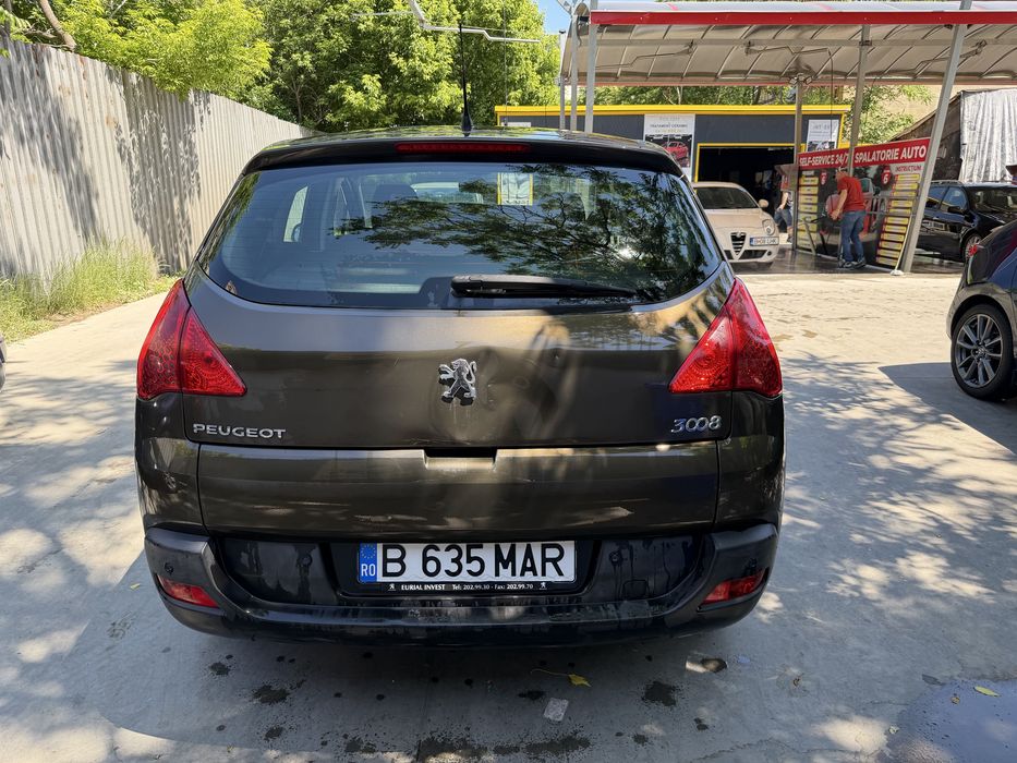 Peugeot 3008-1.6 HDi an 2011-147 mii km