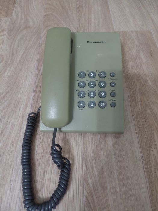Продам проводной телефон Panasonic KX-TS500MXH