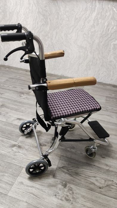 Инвалидная коляска