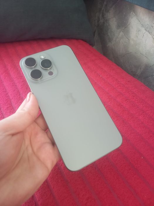 Продам айфон 15 про макс