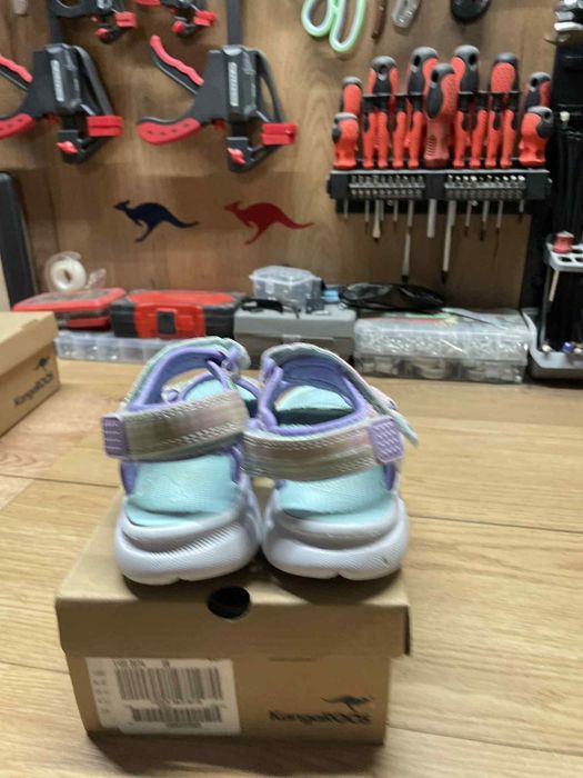 Продавам детски сандалки KangaROOS