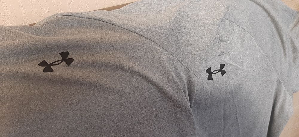 Тениска Under armour L размер