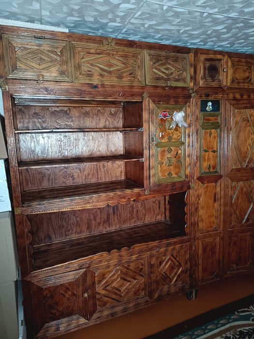 Продам шкафы дерево