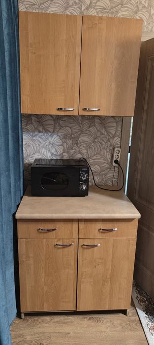 Продам шкаф для кухни 25000