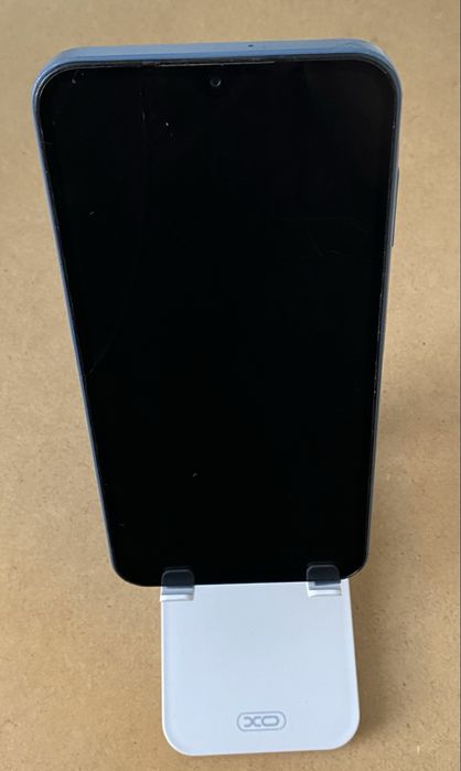Ecran defect Galaxy A15 dar placa buna