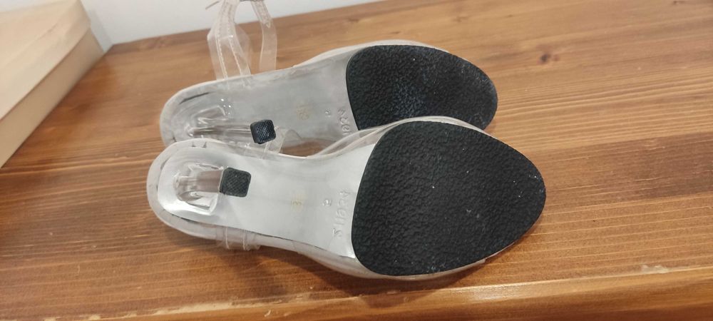 Прозрачни сандали на висок ток N°37