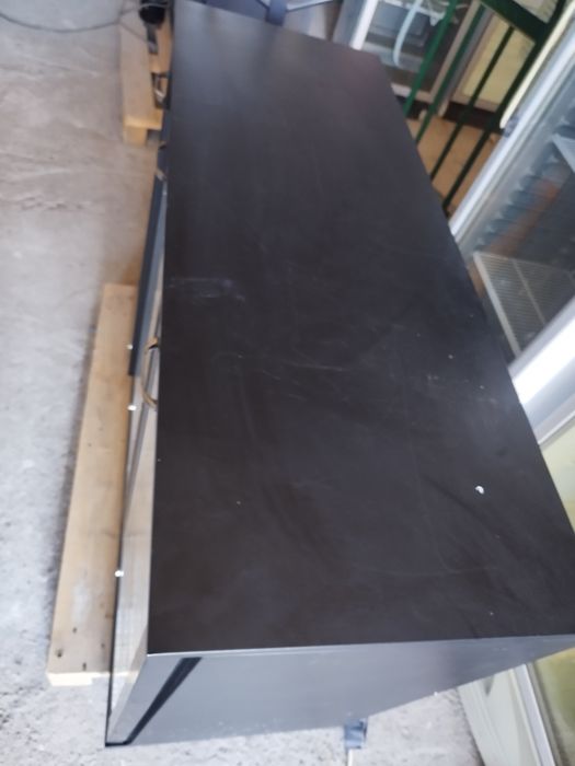 Подбарова хладилна витрина