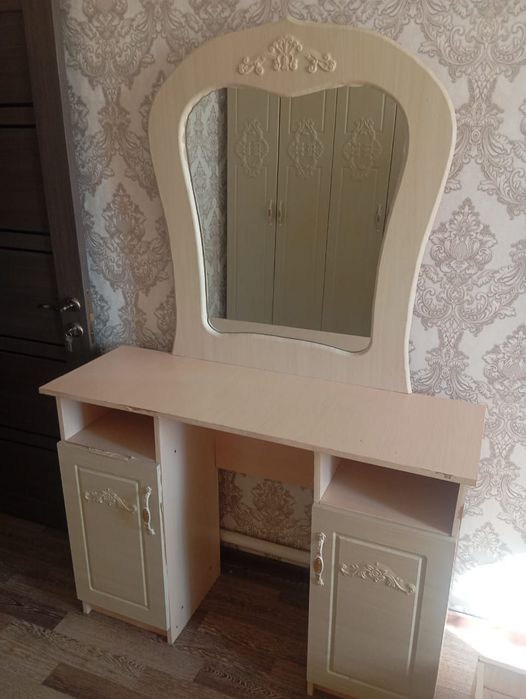 Продам Шифонер и тремо б.у