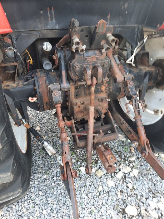 Продавам трактор кейс 1056xl