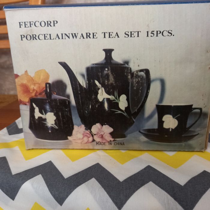 Чайный сервиз на 6 персон