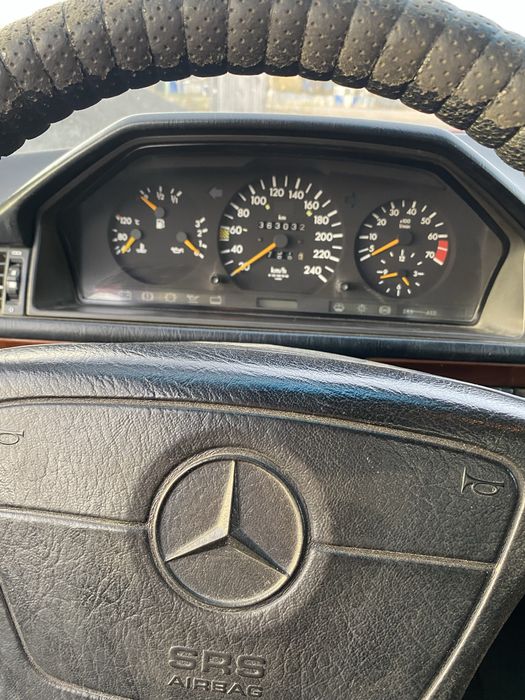 Mercedes Benz W124