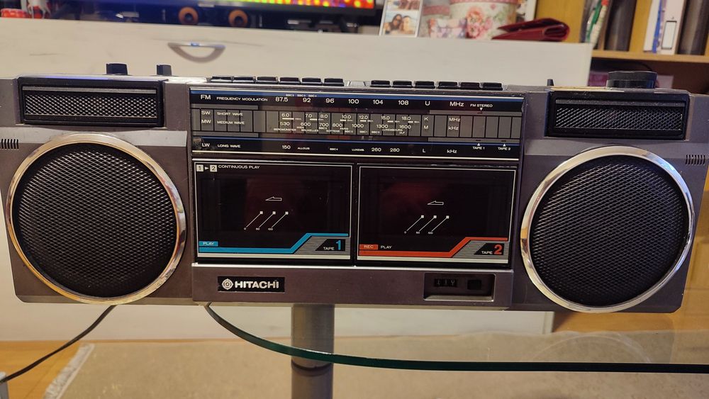 Ретро касетофон Hitachi Double Cassette + касети