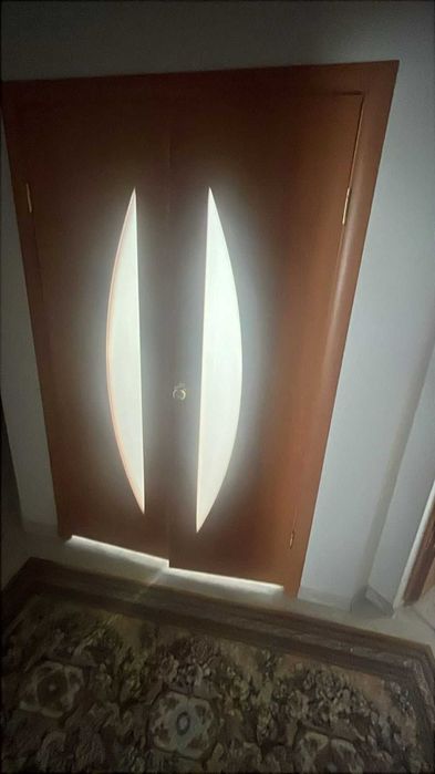 Продам межкомнатные двери б/у