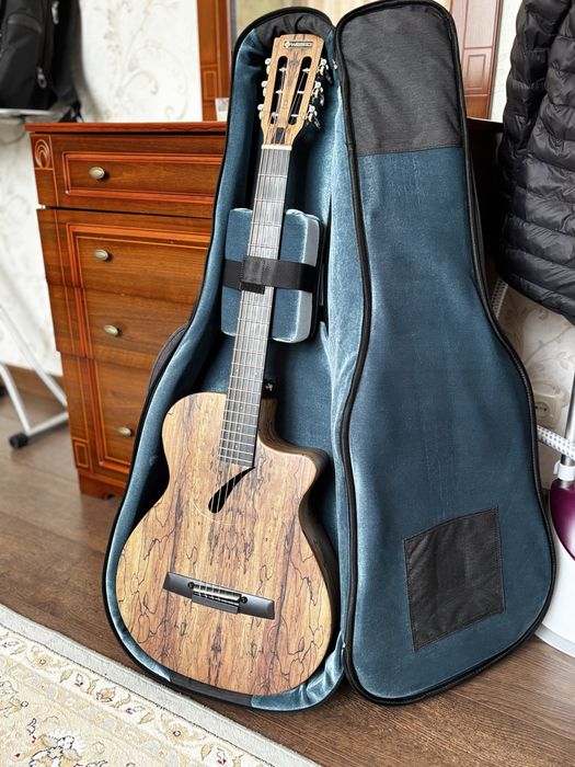 Срочно продам Музыкальный инструмент