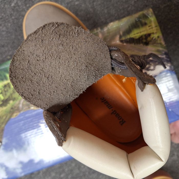 Кожаные фирменные ботинки