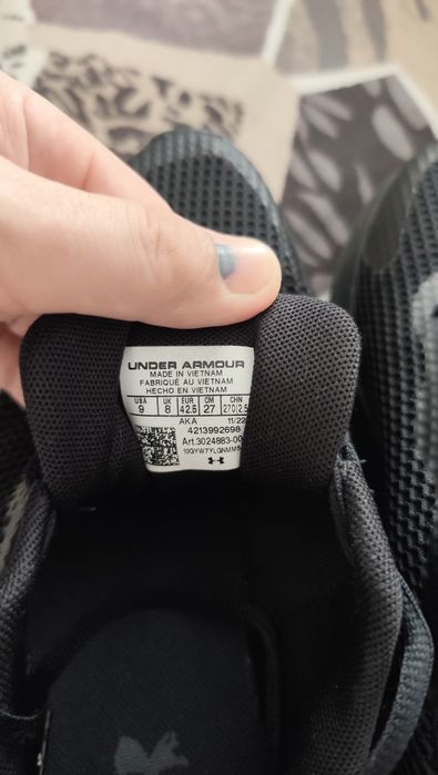 Adidasi Under Armour