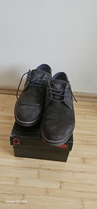 Pantofi barbati marimea 40