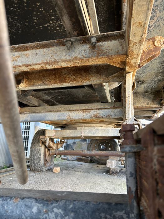 Стар военен фургон, сандвич панел