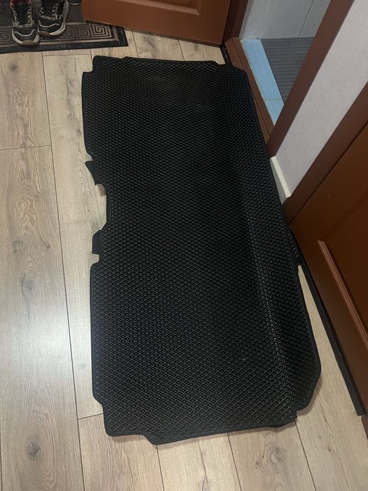 Полики комплект на Hongqi E-QM5