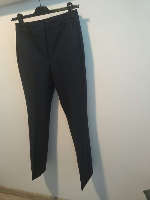 Pantaloni drepti cu pense