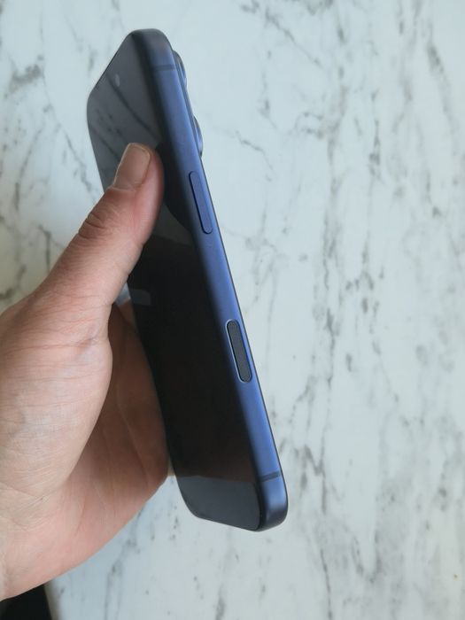 Vand iPhone 17 Pro ptr recarosare