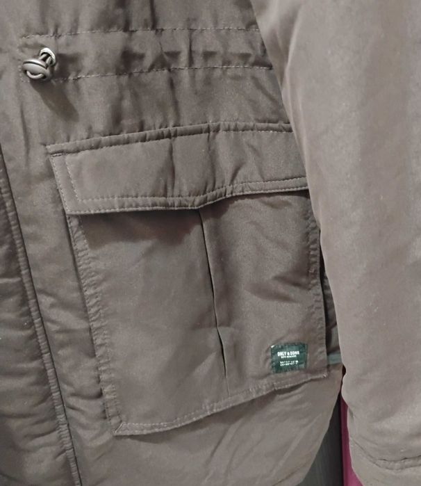 Vând haină iarnă bărbați, mare, largă