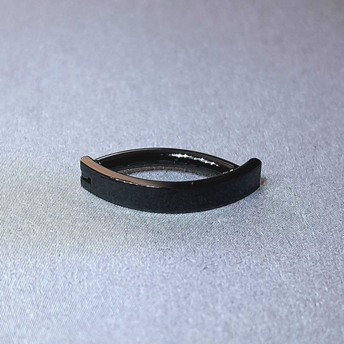 PIERCING CLICKER de titaniu negru