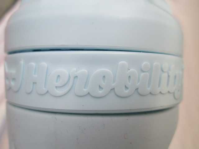 Herobility маркова детска стъклена бутилка с биберон, екологична.