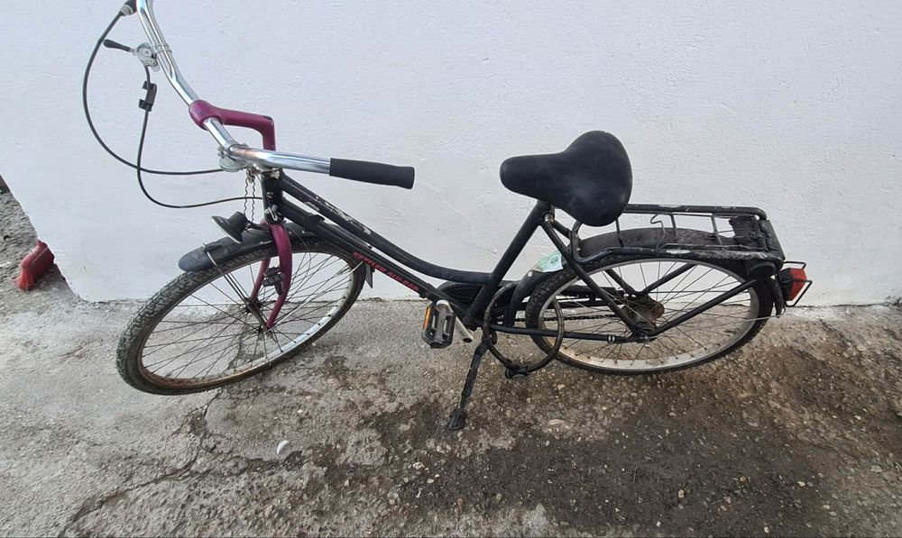 Vând bicicleta perfect functionala!