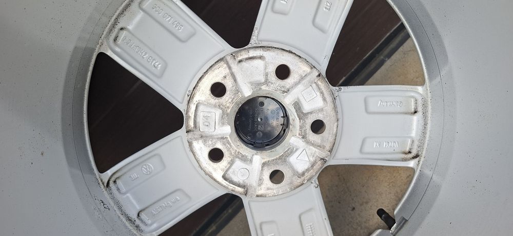Jante aliaj originale VW R16 R17 5x112 Passat Golf Skoda Audi Seat anvelope iarna Pirelli 215/60/16 Michelin 205/50/17 noi