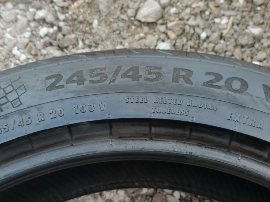 245/45/20 пара в отличном состоянии