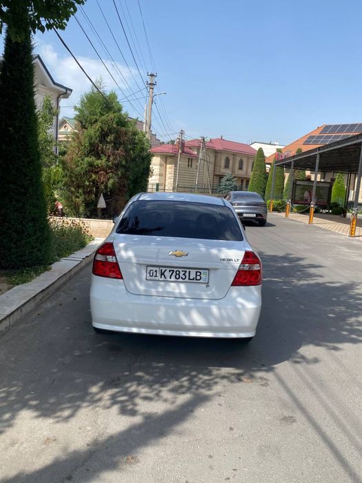 Ideal Nexia 3 Sotiladi