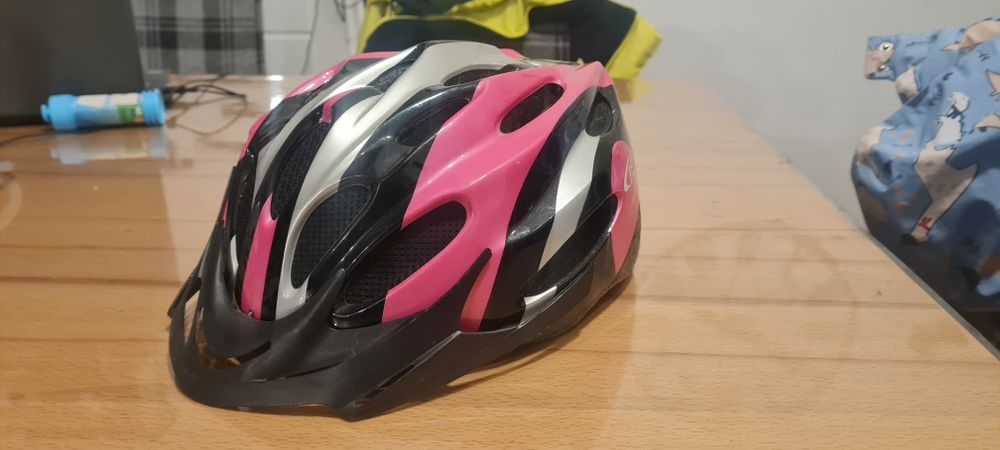 Casca bicicleta  marime m 56-58 cm roz dama