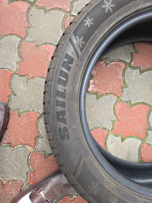 Зимни гуми  235/55 R19