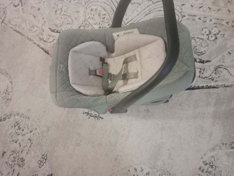 Продам детское авто кресло