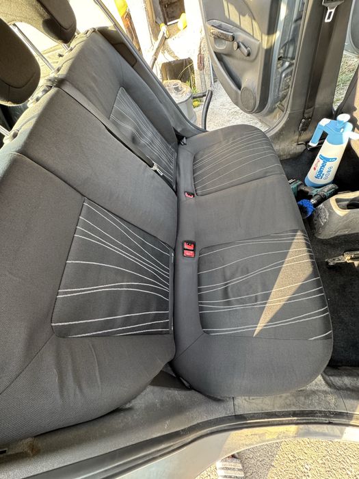 Curatare canapele,saltele si tapiterie auto